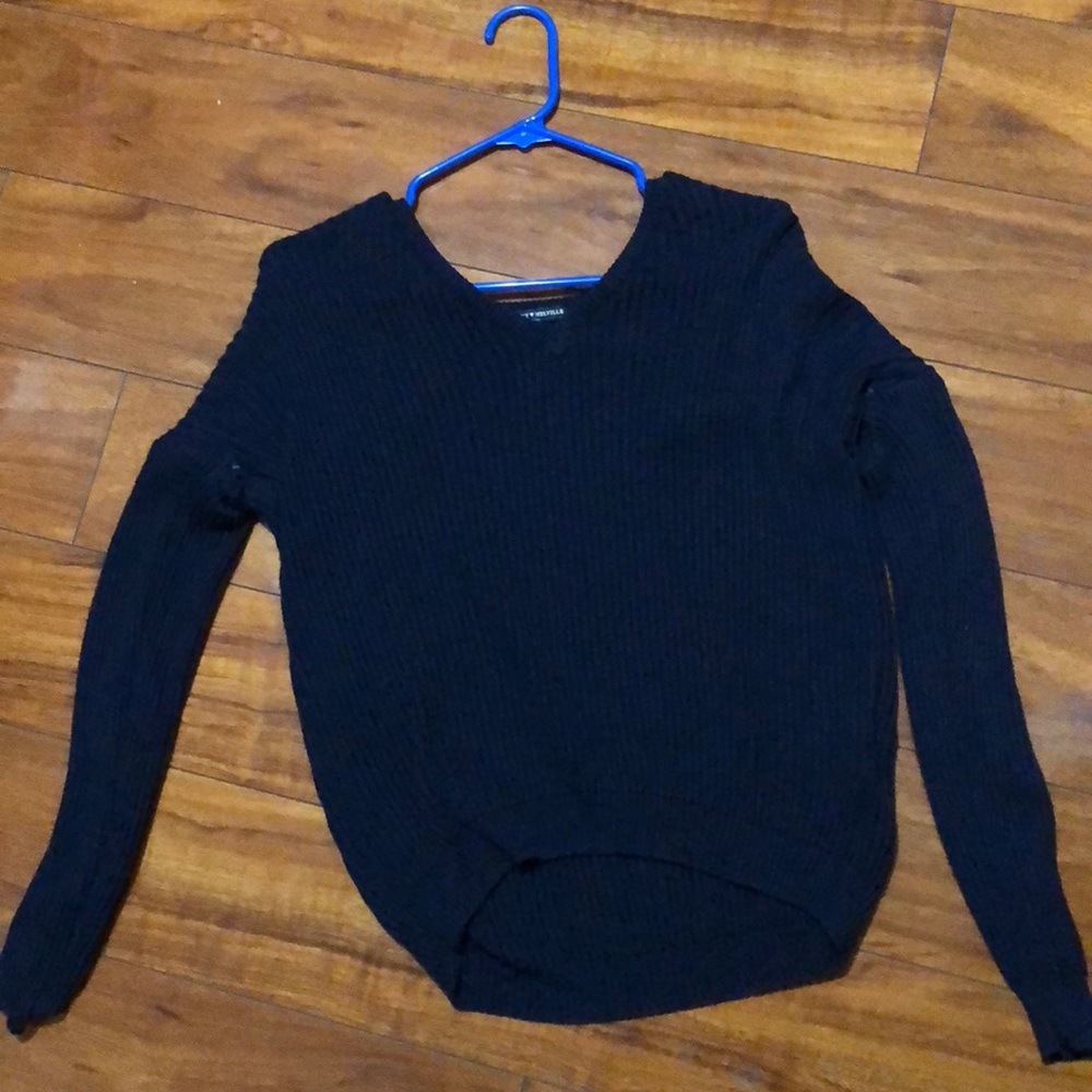 Brandy Melville navy sweater